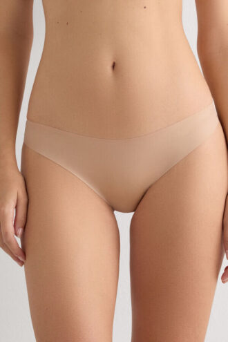 Brazilian panties in seamless ultra light microfiber