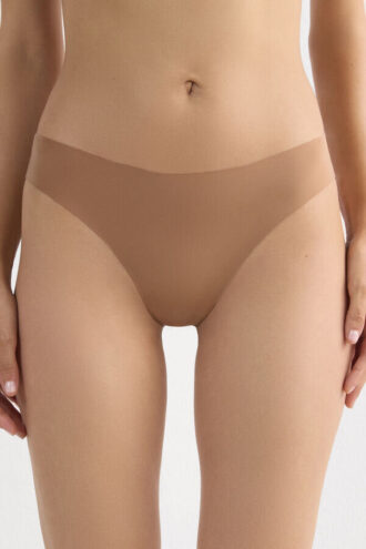 Brazilian panties in seamless ultra light microfiber