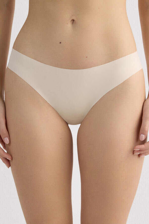 Brazilian panties in seamless ultra light microfiber Brazilian panties in seamless ultra light microfiber