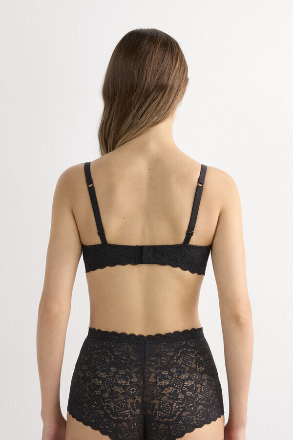 Daniela-pitsinen balconette-rintaliivi Daniela-pitsinen balconette-rintaliivi