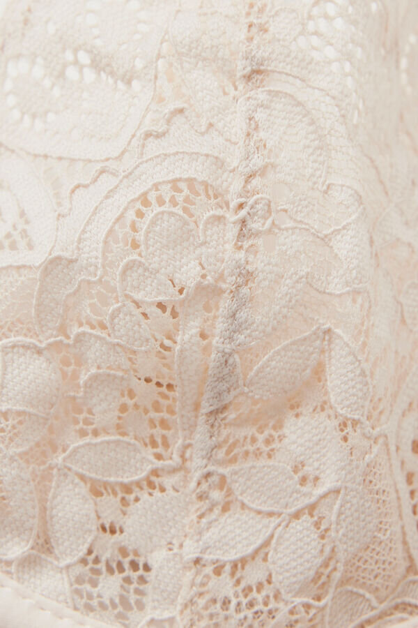 Denise-pitsinen balconette-rintaliivi Denise-pitsinen balconette-rintaliivi