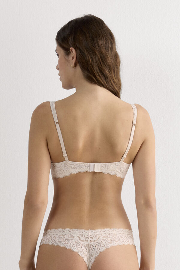 Elena-pitsinen balconette-rintaliivi Elena-pitsinen balconette-rintaliivi