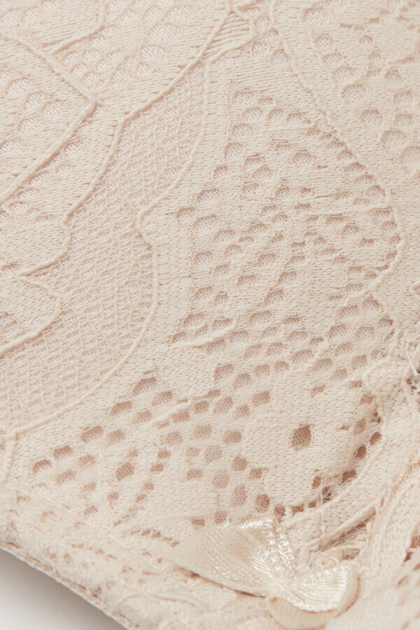 Gioia-pitsinen superpush-up-rintaliivi Gioia-pitsinen superpush-up-rintaliivi