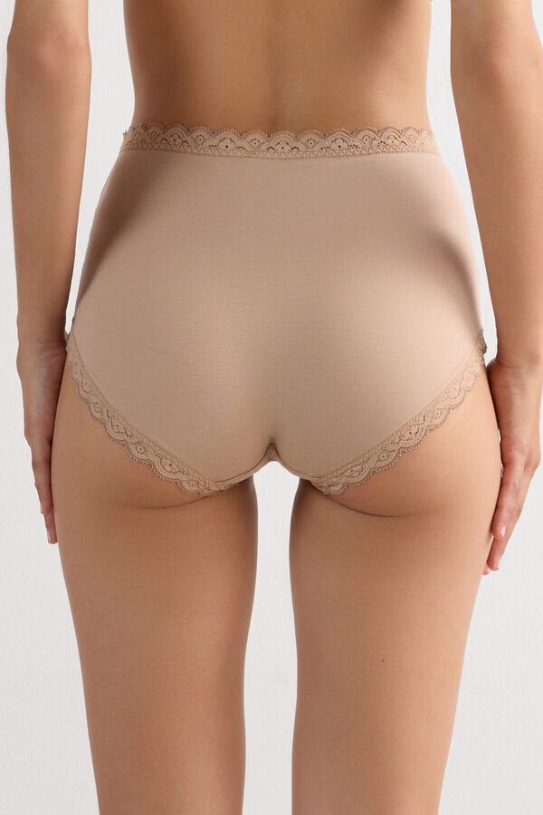 Korkeavyötäröiset puuvilla- ja pitsihipsterit Korkeavyötäröiset puuvilla- ja pitsihipsterit