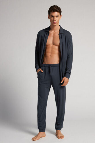 Modaalista ja silkistä valmistetut pitkät housut