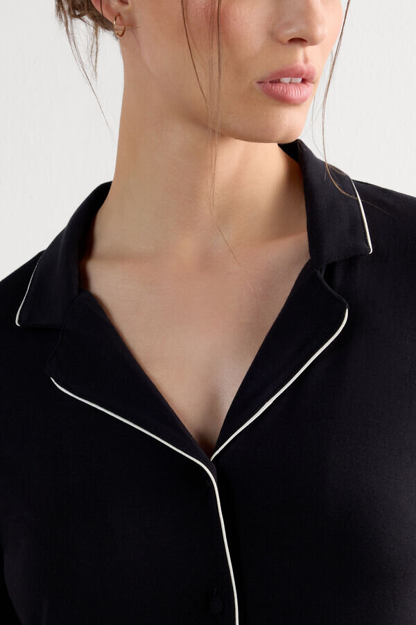 Modaalista valmistettu lyhythihainen napituspaita Modaalista valmistettu lyhythihainen napituspaita