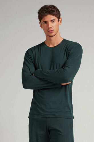 Pehmeä silkkinen pitkähihainen toppi