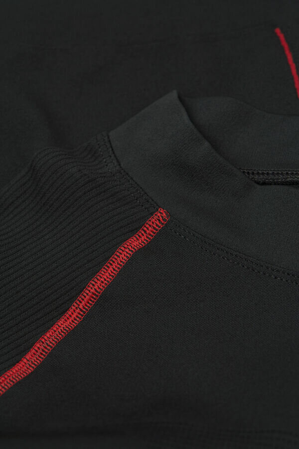 Pitkähihainen tekninen urheilupaita Pitkähihainen tekninen urheilupaita