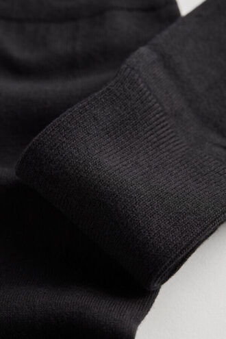 Pitkät lämpimät puuvillasukat