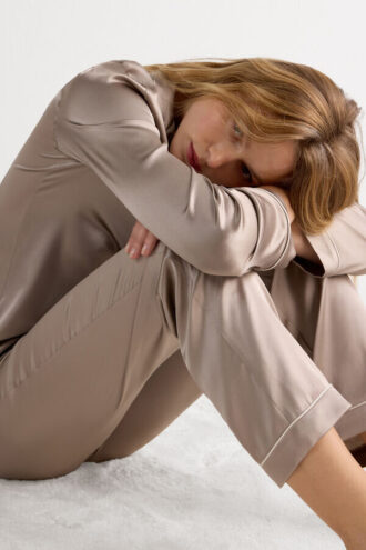 Pitkät silkkihousut