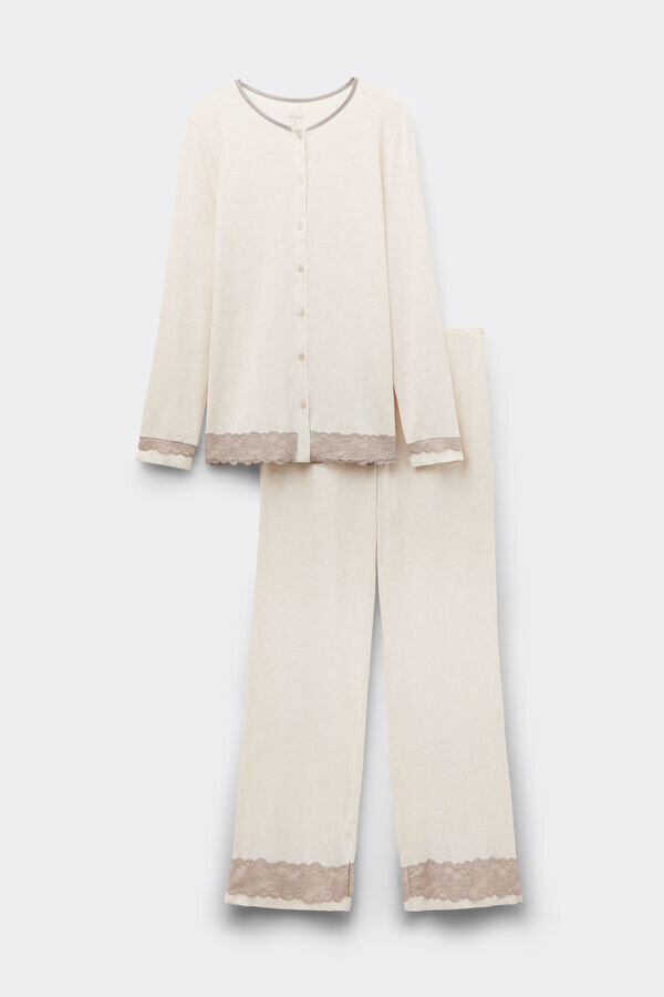 Pitsiä koristeltu, napittainen, täyspitkä modal-pyjama Pitsiä koristeltu, napittainen, täyspitkä modal-pyjama