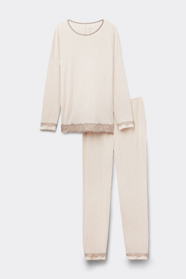 Pitsiä koristeltu täyspitkä pyjama modaalista Pitsiä koristeltu täyspitkä pyjama modaalista