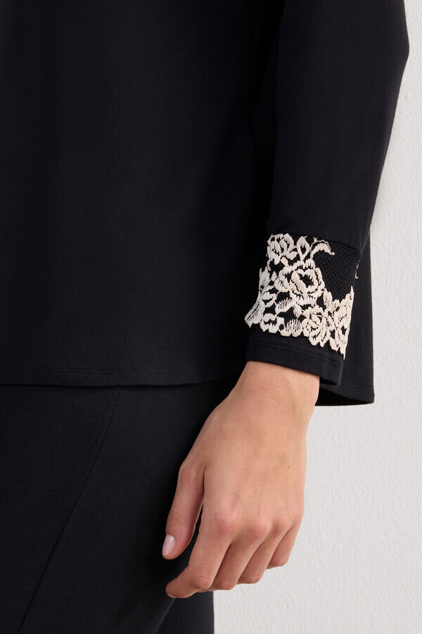 Pretty Flowers -modaalinen toppi Pretty Flowers -modaalinen toppi