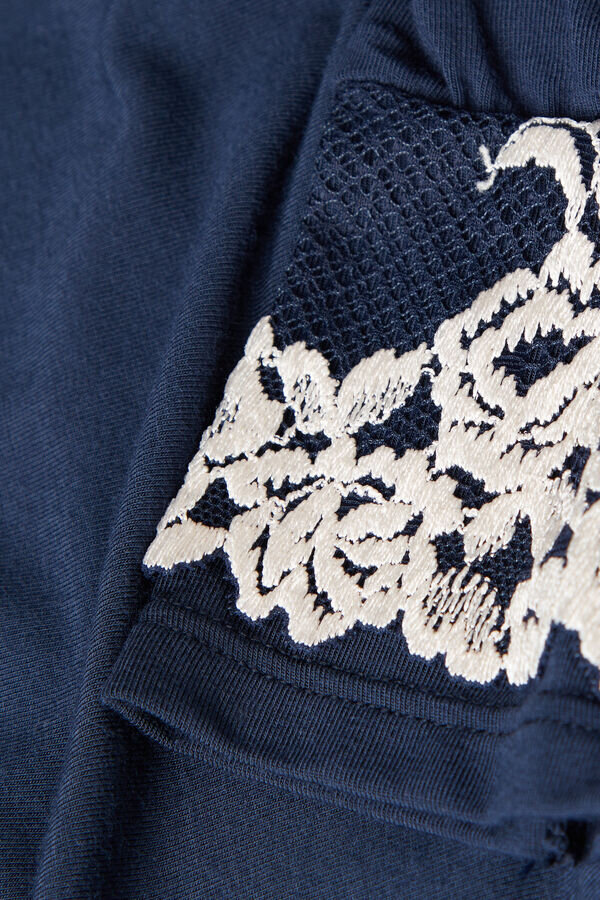 Pretty Flowers -modaalinen toppi Pretty Flowers -modaalinen toppi