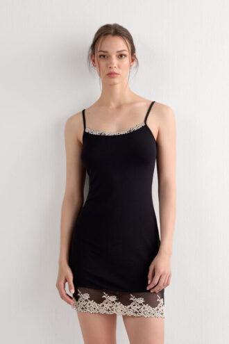 Pretty Flowers -modal-aluspaita