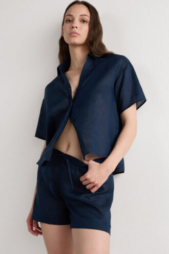 Puhdas pellavainen lyhythihainen paita pellavakankaasta