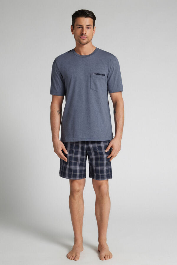 Ruudullinen denim-kangas ja puuvillaiset lyhyet pyjamat Ruudullinen denim-kangas ja puuvillaiset lyhyet pyjamat