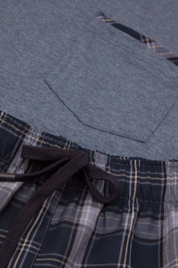 Ruudullinen denim-kangas ja puuvillaiset lyhyet pyjamat Ruudullinen denim-kangas ja puuvillaiset lyhyet pyjamat