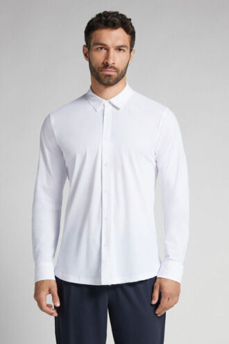 Silitystä vaativa paita