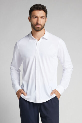 Silitystä vaativa paita