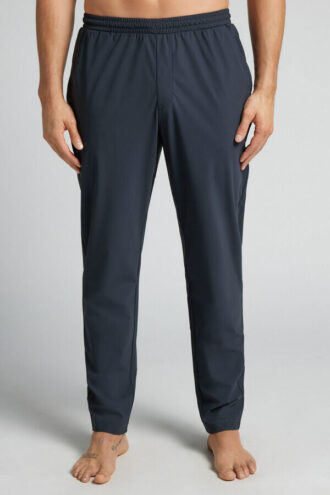 Silitystä vailla olevat housut