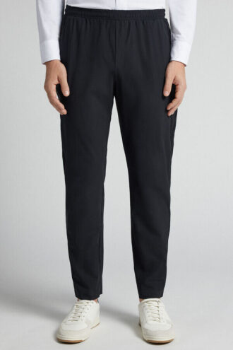 Silitystä vailla olevat housut