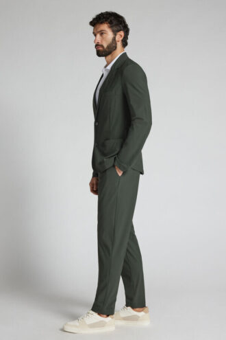 Silitystä vailla olevat housut