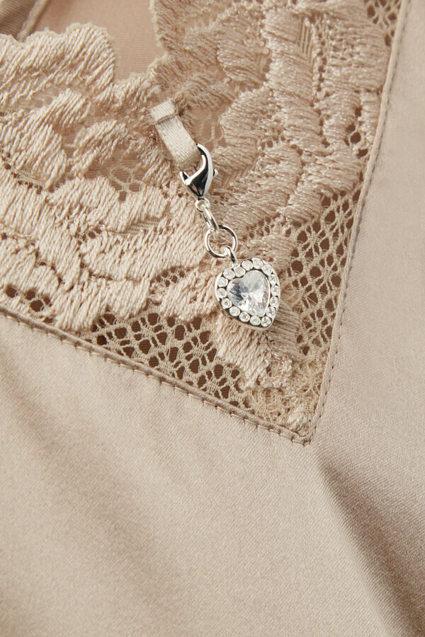 Silkkikukat Silkki- ja pitsinen aluspaita Silkkikukat Silkki- ja pitsinen aluspaita