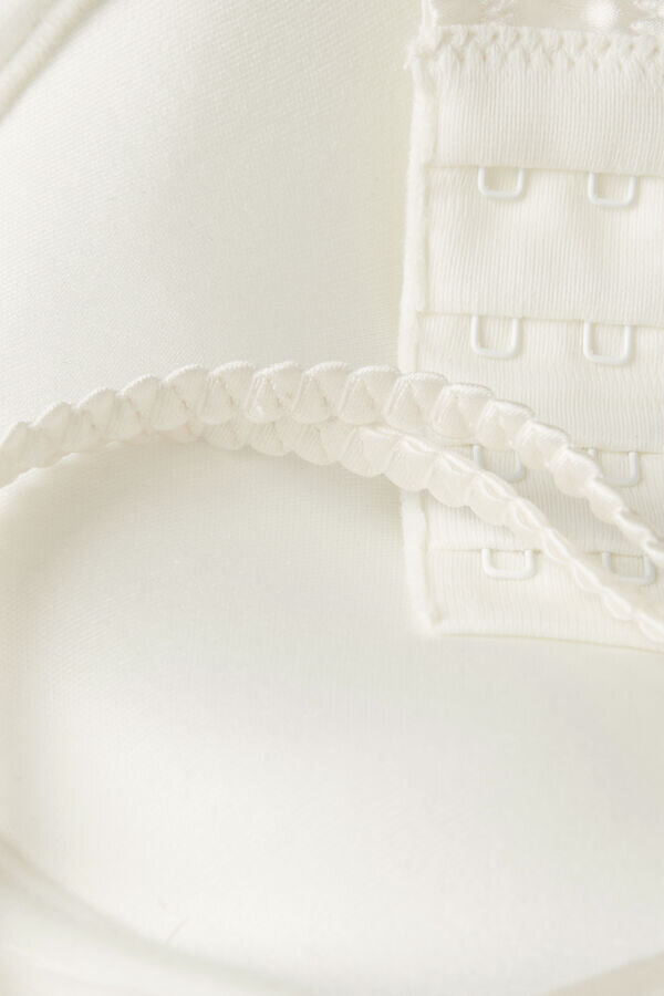 Simona Super Push-Up -rintaliivit silkistä Simona Super Push-Up -rintaliivit silkistä