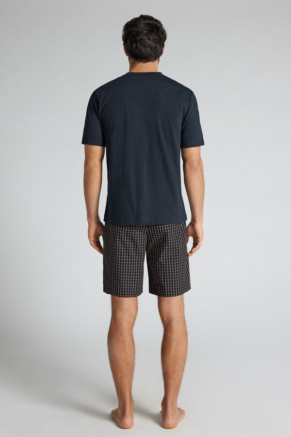 Sininen ja kermanvärinen ruudullinen kangas- ja puuvillainen lyhyt pyjama Sininen ja kermanvärinen ruudullinen kangas- ja puuvillainen lyhyt pyjama
