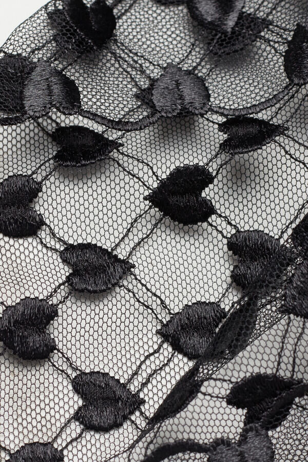 The Love Club -pitsinen aamutakki The Love Club -pitsinen aamutakki