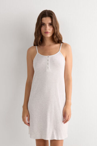 Tyylikäs ja mukava ohut olkaiminen yöpaita