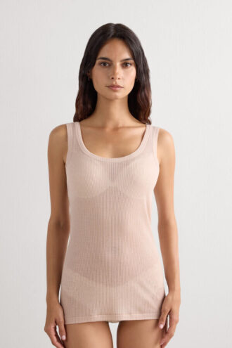 Ultranatural-materiaalista valmistettu kashmir-camisole